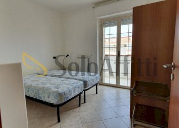 camera da letto ingress.jpg - Appartamento Via Martiri di Cefalonia 23, Catanzaro - foto 3