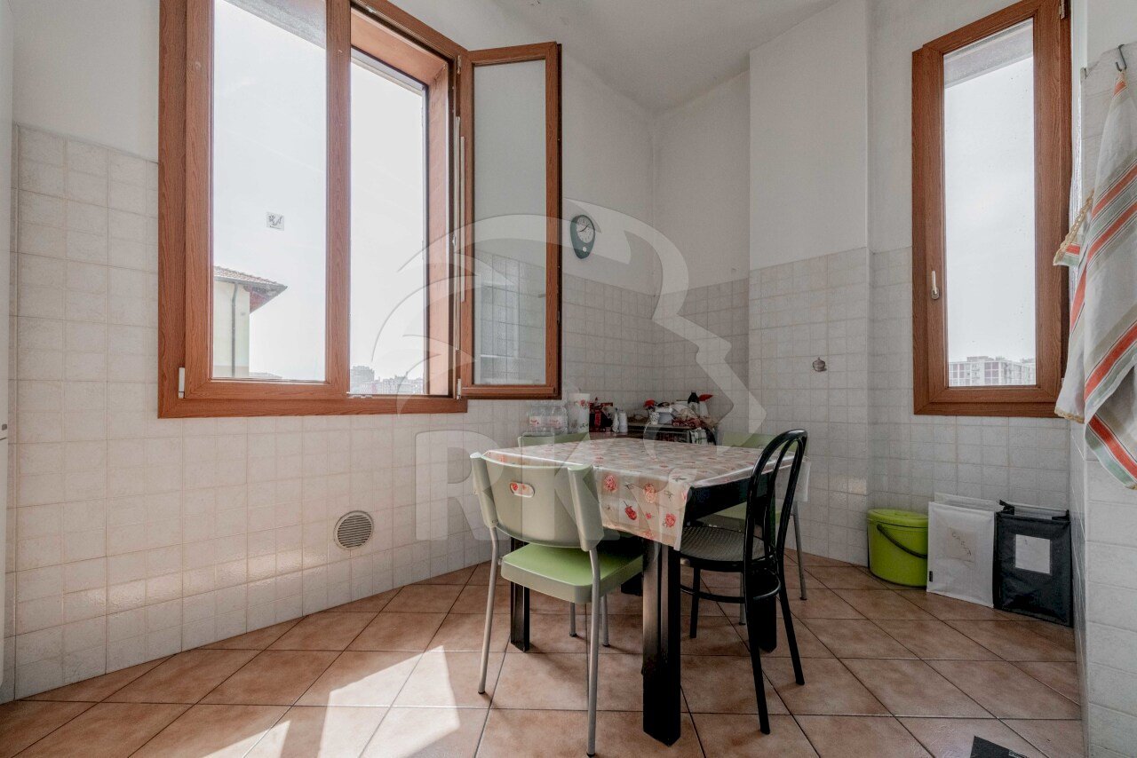 23052022-AFFITTO QUADRILOCALE BOLOGNINA BOLOGNA-1- - Four-room apartment via nicolo dall'arca 2, Bologna (neighborhood Bolognina) - photo 1
