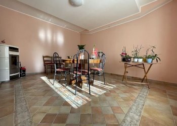 Casa indipendente Santo Stefano Roero - foto 4