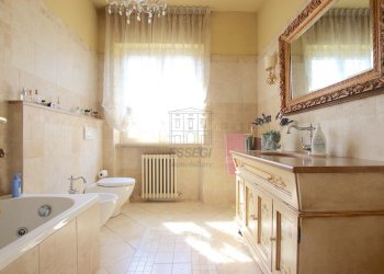 vendesi villetta con giardino e garage luccavendes - Villa Via di Moriano, Lucca - foto 18