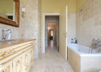 vendesi villetta con giardino e garage luccavendes - Villa Via di Moriano, Lucca - foto 19