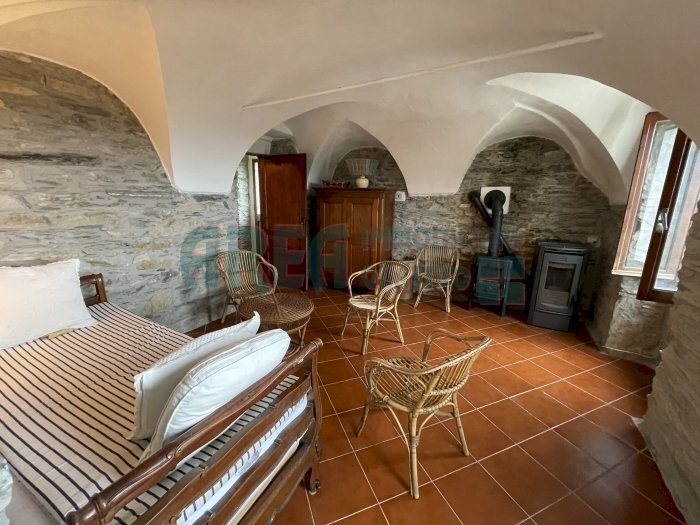 700_M_70012_imm.jpg - Apartment Borgata Novelli, Prelà - photo 3