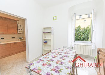 2.3 cucina.jpg - Appartamento VIA CHIARAVAGNA  9, Genova (zona Sestri Ponente) - foto 12