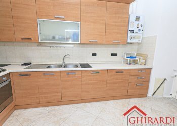 2.8 cucina.jpg - Appartamento VIA CHIARAVAGNA  9, Genova (zona Sestri Ponente) - foto 17