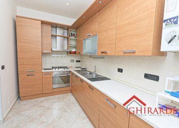 2.11 cucina.jpg - Appartamento VIA CHIARAVAGNA  9, Genova (zona Sestri Ponente) - foto 20