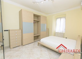 3.0 camera 1.jpg - Appartamento VIA CHIARAVAGNA  9, Genova (zona Sestri Ponente) - foto 21