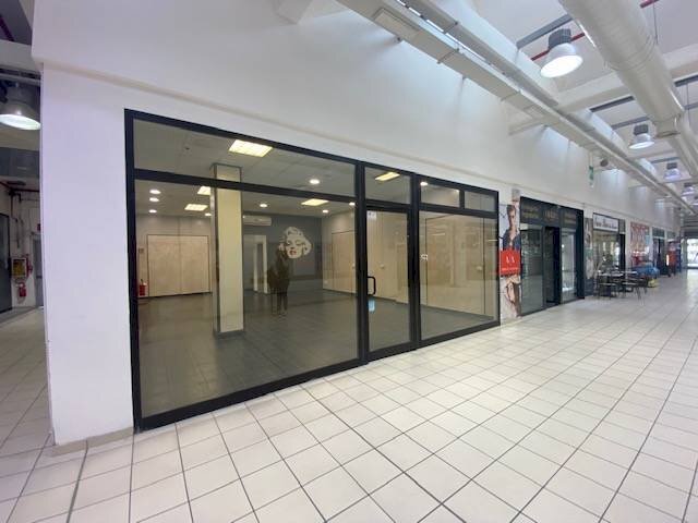 locale commerciale - Negozio via del Porto, 21, Carmagnola - foto 1