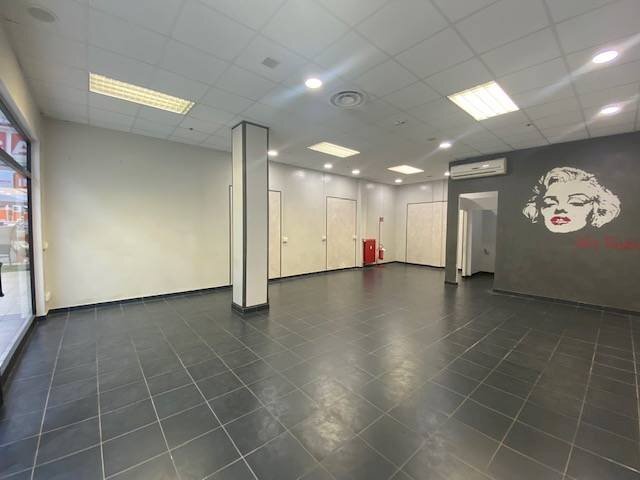 locale commerciale - Negozio via del Porto, 21, Carmagnola - foto 2