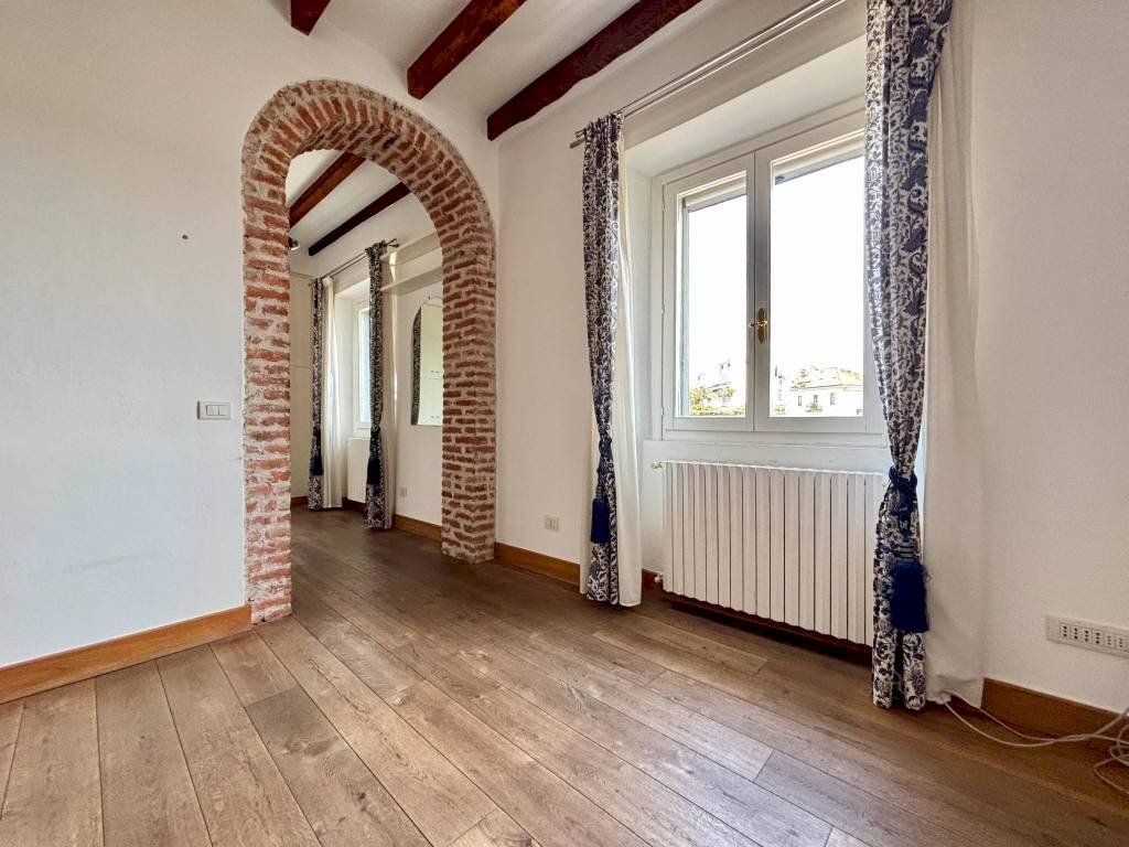 Camera da letto - Three-room apartment via Tortona, 12, Milano (neighborhood Porta Genova) - photo 1