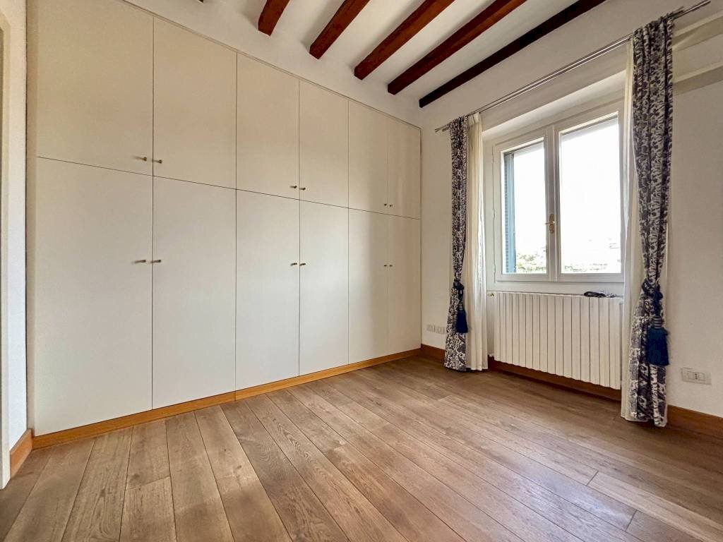 Camera da letto - Three-room apartment via Tortona, 12, Milano (neighborhood Porta Genova) - photo 3