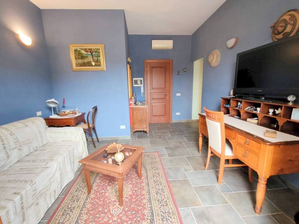 Salone - Trilocale via Traversa, Rio - foto 1