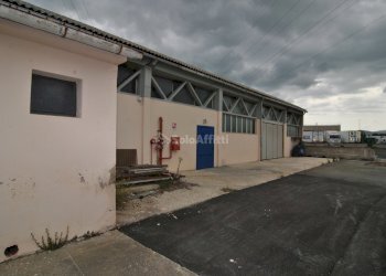 RETRO - Capannone Collesalvetti - foto 11