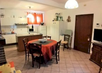 13.jpg - Townhouse Piazza San Lorenzo, Castiglione del Lago - photo 13