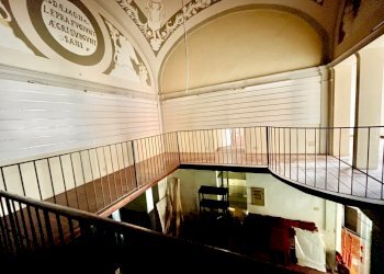 491283 (1).jpg - Locale Commerciale Camaiore - foto 1