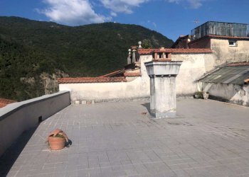 appartamento terrazzo fivizzano piazza vittorio em - Appartamento piazza Vittorio Emanuele, Fivizzano - foto 3