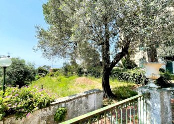 GIARDINO - Villa via Camillo Benso di Cavour, 104, Recco - foto 11