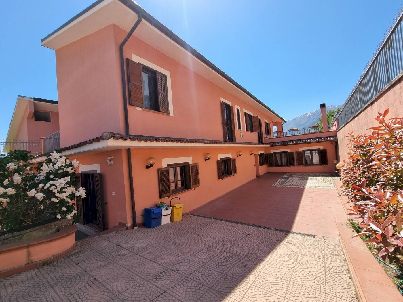 Villa via Miraflores, L'Aquila - foto 2