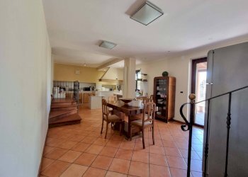 Villa via Miraflores, L'Aquila - foto 17