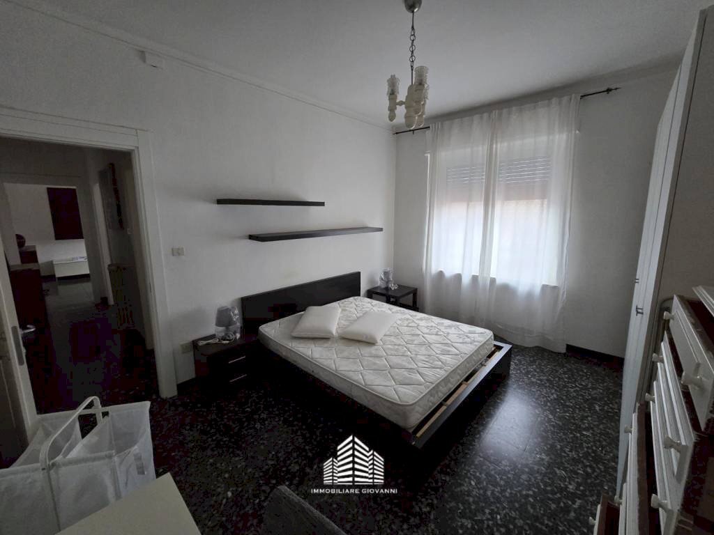 Camera da letto - Appartamento via Mendicità Istruita, 31, Bra - foto 1