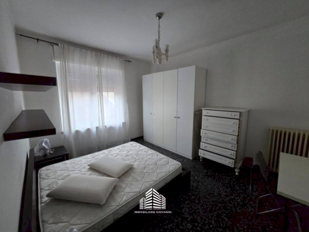 Camera da letto - Appartamento via Mendicità Istruita, 31, Bra - foto 2