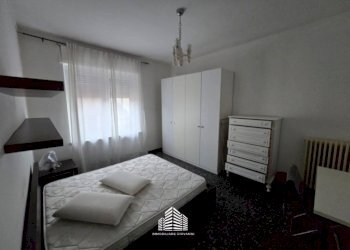 Camera da letto - Three-room apartment via Mendicità Istruita, 31, Bra - photo 2