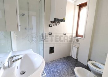 9_Bagno (FILEminimizer).JPG - Appartamento Terre del Reno - foto 10
