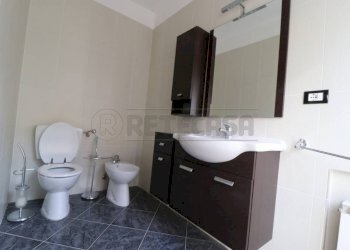 14_Bagno  (FILEminimizer).JPG - Appartamento Terre del Reno - foto 15