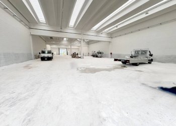 Interno non residenziale - Capannone Sp della Valle Brembana, Dalmine - foto 1