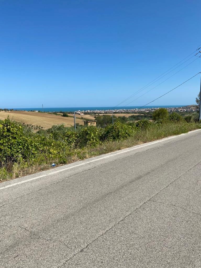 18 TERRENO EDIFICABIE ED AGRICOLO VISTA MARE E MON - Terreno agricolo Colonnella - foto 3