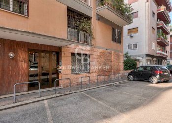 Apartment Via Vincenzo Tangorra, Roma (neighborhood Fleming) - photo 23