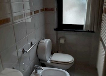 b825cadf-a6b4-4a1b-9870-83e208bcb198.jpg - Appartamento Sarzana - foto 14