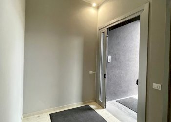 ingresso condominiale.jpg - Appartamento Via Sartori  16, Parma - foto 19