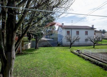 Villa Via Dante Alighieri, 55 
 Sale, Sale - foto 9