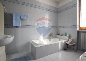 Villa Via Dante Alighieri, 55 
 Sale, Sale - foto 26