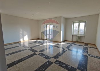 Trilocale Corso Felice Cavallotti 
 Centro-P.zza Garibaldi, Alessandria, Alessandria - foto 1