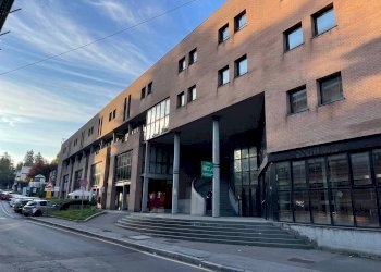 esterno - Negozio via San Michele, 2, Varese - foto 1