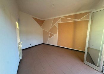 Trilocale Genova (zona Lagaccio) - foto 6