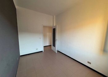 Trilocale Genova (zona Lagaccio) - foto 13