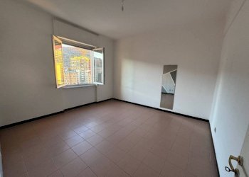 Trilocale Genova (zona Lagaccio) - foto 14