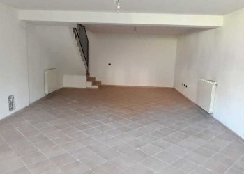 8COR.jpg - Villa Trifamiliare Sarzana - foto 9