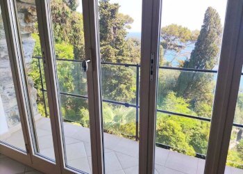 finestra sul balcone camera - Appartamento via Aurelia, Zoagli - foto 45