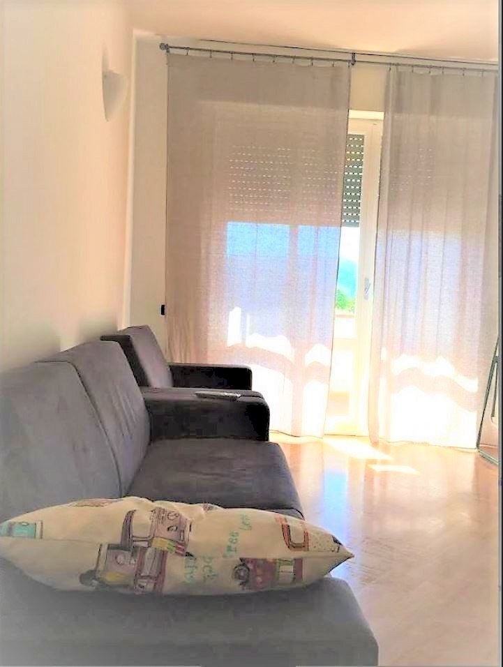 lu2.jpg - Three-room apartment Luni - photo 2