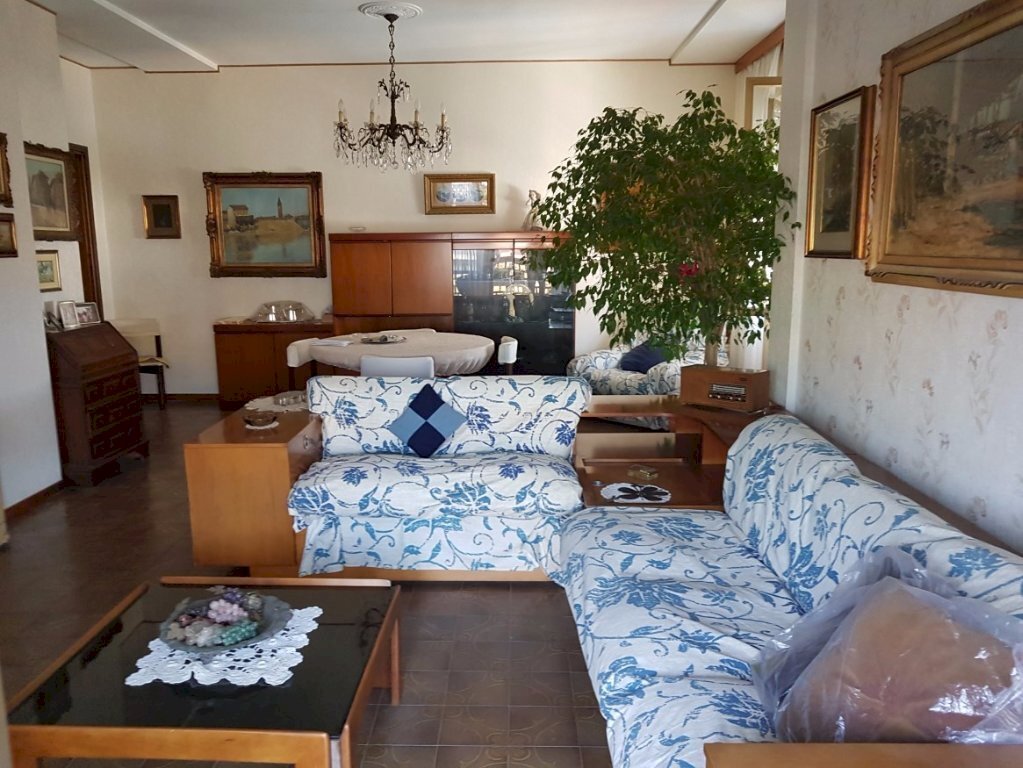 ma6.jpg - Attico Massa - foto 1