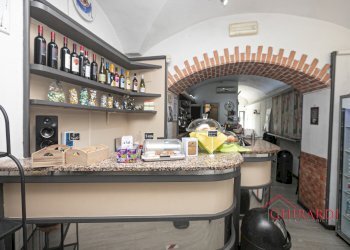 2.0 BANCO.jpg - Bar Tavola Calda - Fredda Via Malocello 12, Varazze - foto 7