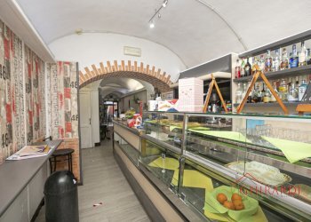 2.1 BANCO.jpg - Bar Tavola Calda - Fredda Via Malocello 12, Varazze - foto 8