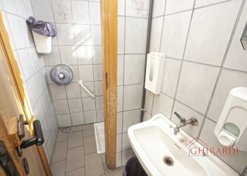 6.0 BAGNO.jpg - Bar Tavola Calda - Fredda Via Malocello 12, Varazze - foto 17