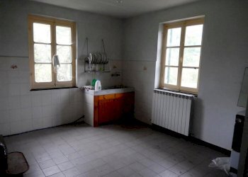 DSCN3655.JPG - Casale Località Campobenedetto, Varese Ligure - foto 10