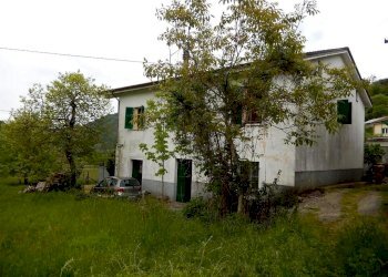 DSCN3671.JPG - Casale Località Campobenedetto, Varese Ligure - foto 23