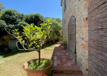 AMEGLIA VILLA INDIPENDENTE CON GIARDINO (44).jpg - Independent house Ameglia - photo 20