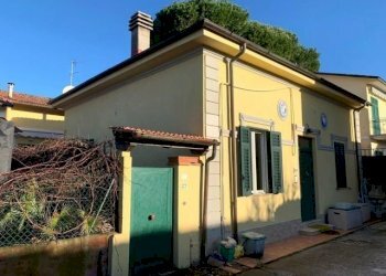 452231.jpg - Villa Pietrasanta - foto 1